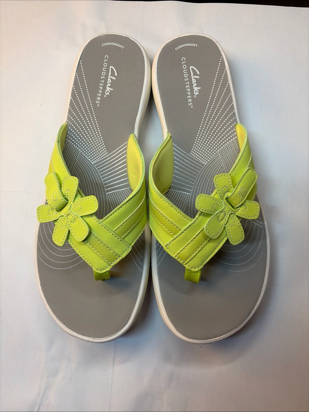 Clarks Women's Brinkley Flora Cloudsteppers Flip-Flops Size 12 M